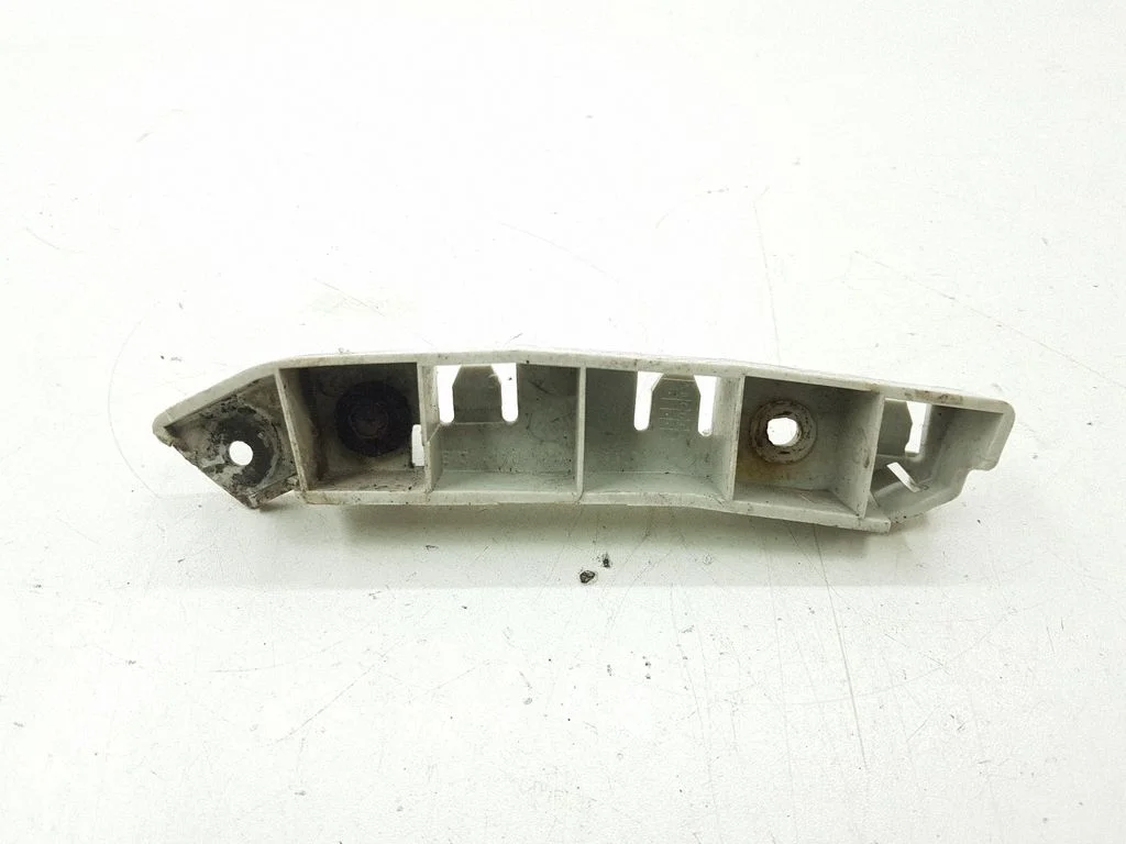 Front bumper mounting bracket BM5117D958A