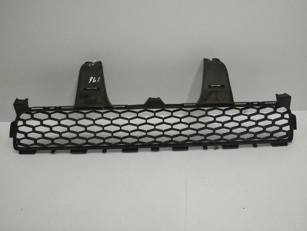 Front bumper lower grill 531120F030