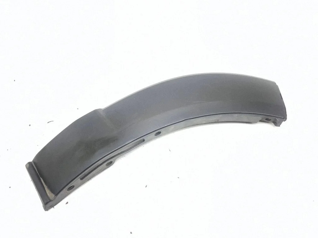 Front bumper splitter molding DFR551W81