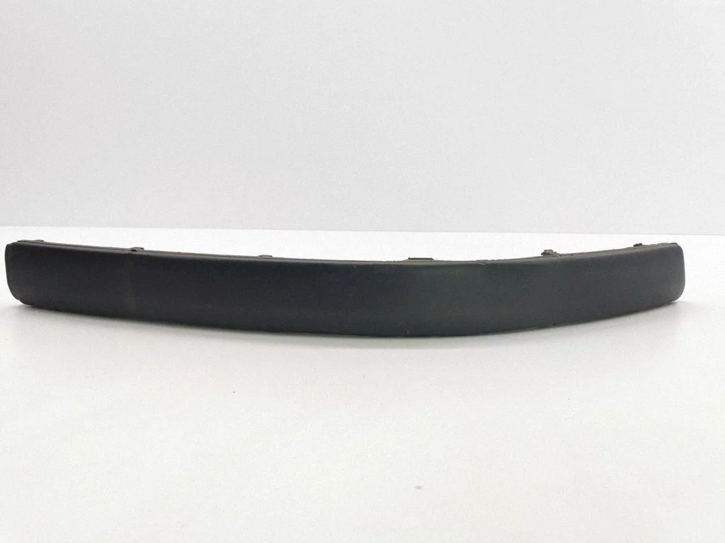 Front bumper splitter molding 3B0807718
