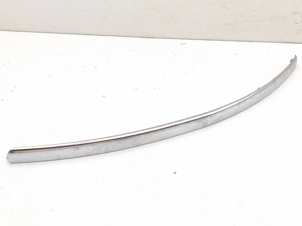 Esistange iluliist 6407A037