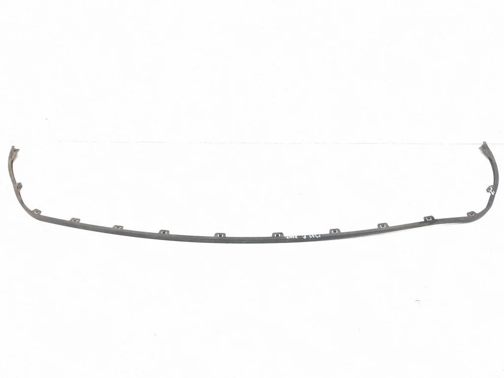 Esistange alumine osa (huul) 86591A0000