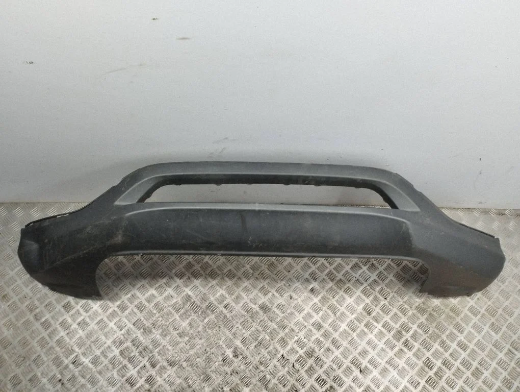 Front bumper lip