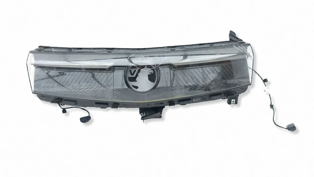 Front bumper upper radiator grill PAC0007301
