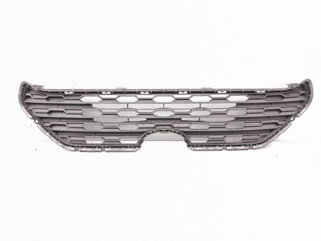 Atrapa górna (grill) 5311242190