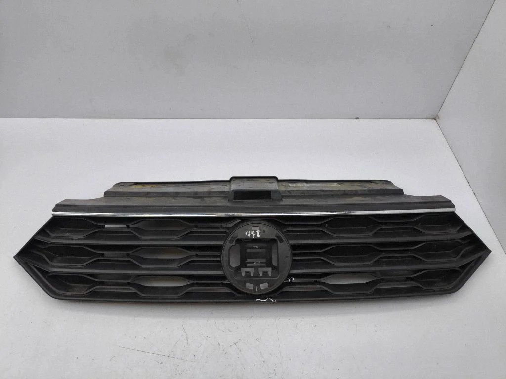 Esistange ülemine radiaatorivõre 2GA853651E