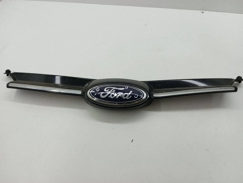 Front bumper upper radiator grill BM518A133CJ