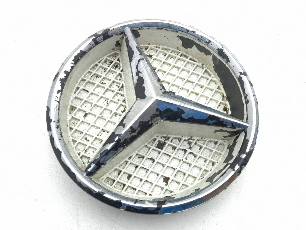 Tootja embleem (logo) A0008880060