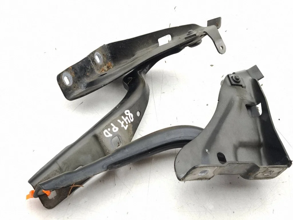 Engine bonnet/hood hinges A2468800428