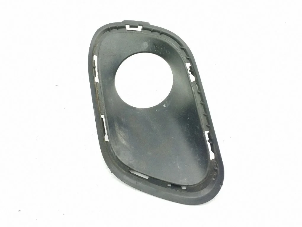 Front fog light trim/grill 68203224AA