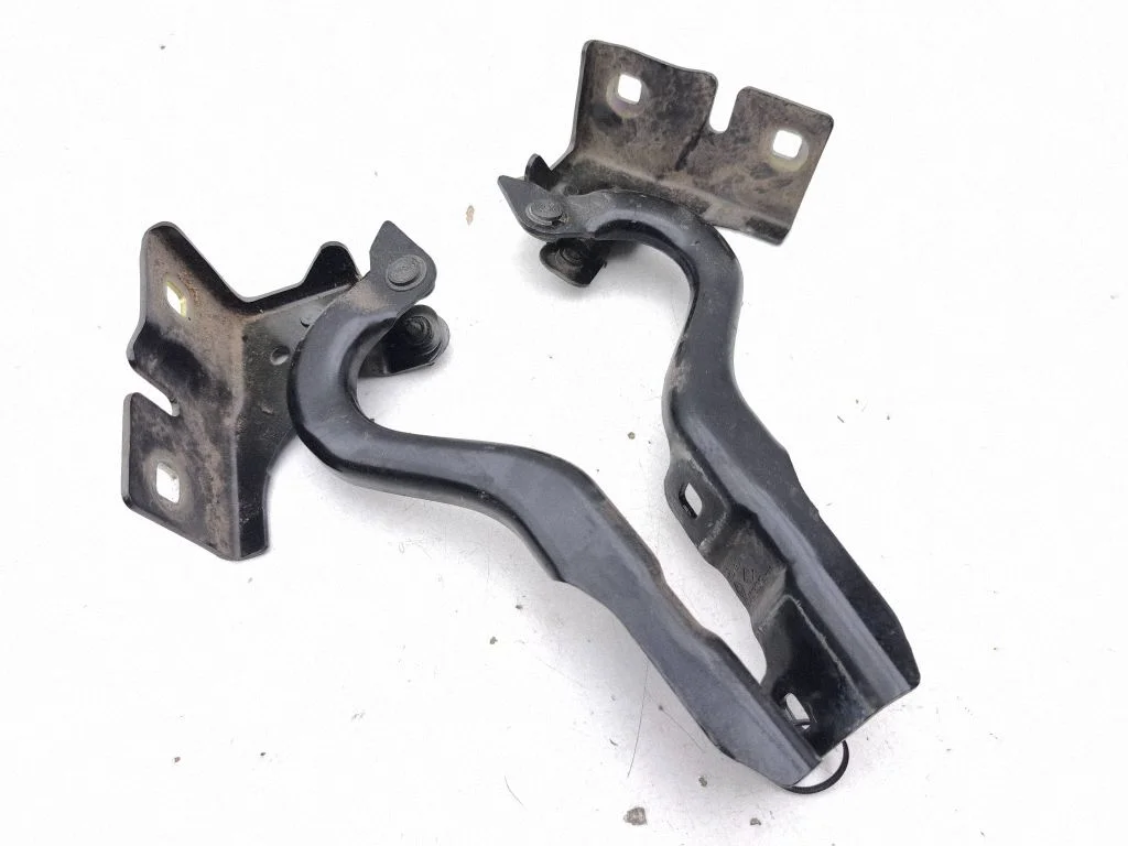 Mootorikapoti hinged 654013661R