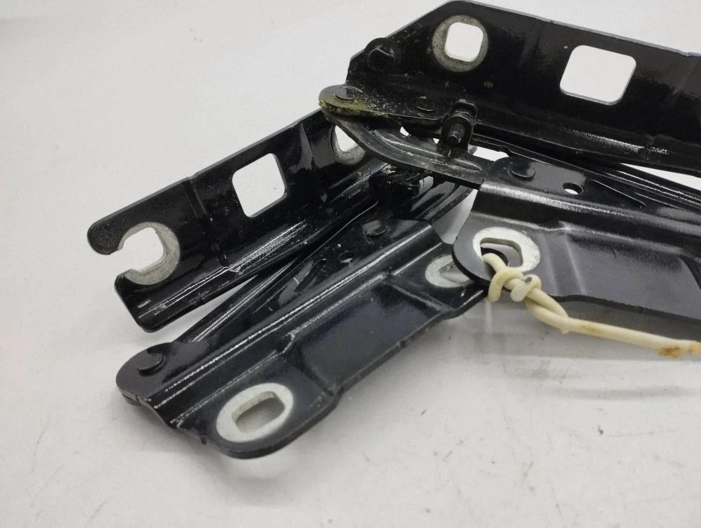 Mootorikapoti hinged A2518800428