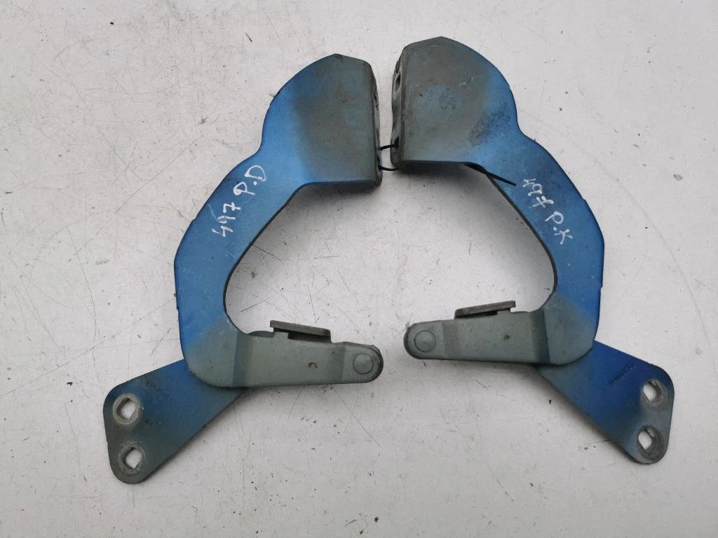 Engine bonnet/hood hinges 150ILN8E