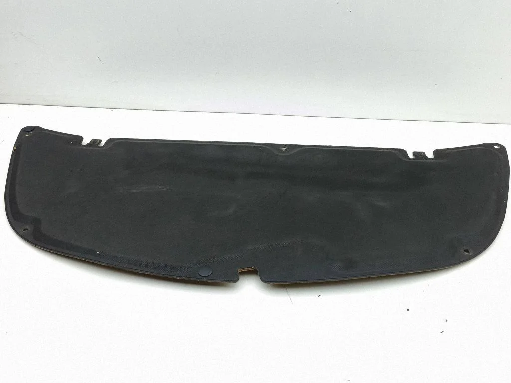 Engine bonnet/hood sound/heat insulation