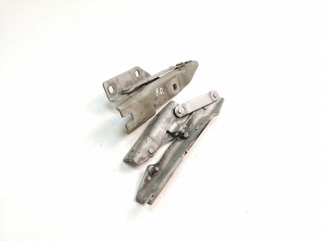 Engine bonnet/hood hinges 7008727