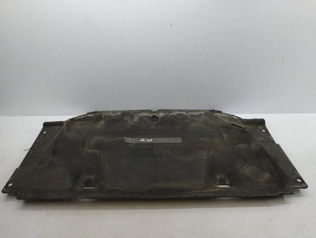 Engine bonnet/hood sound/heat insulation