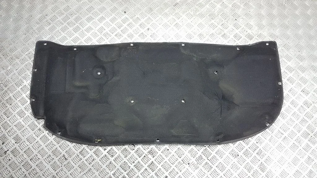 Engine bonnet/hood sound/heat insulation