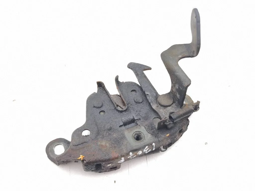Engine bonnet/hood lock/catch