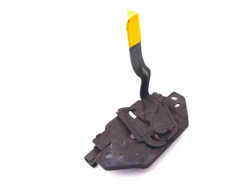 Engine bonnet/hood lock/catch