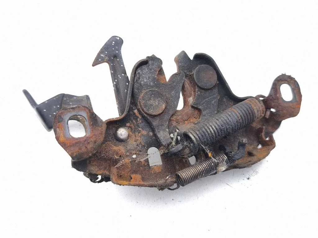 Engine bonnet/hood lock/catch