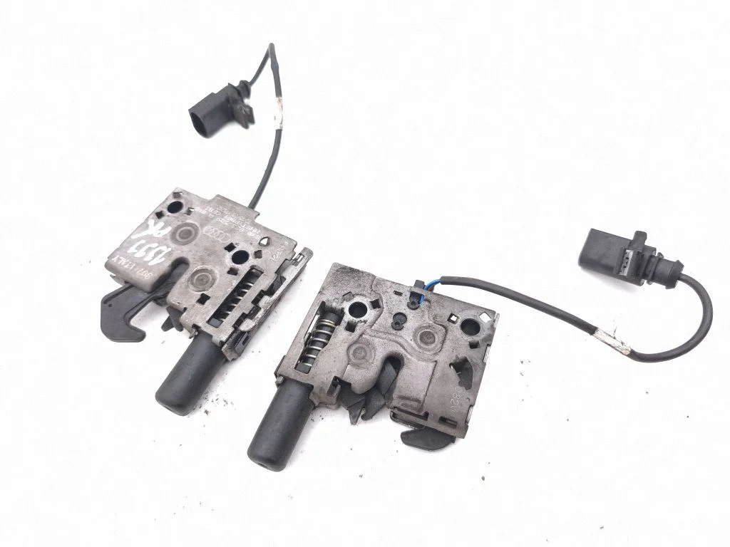 Engine bonnet/hood lock/catch 8Y0823509A