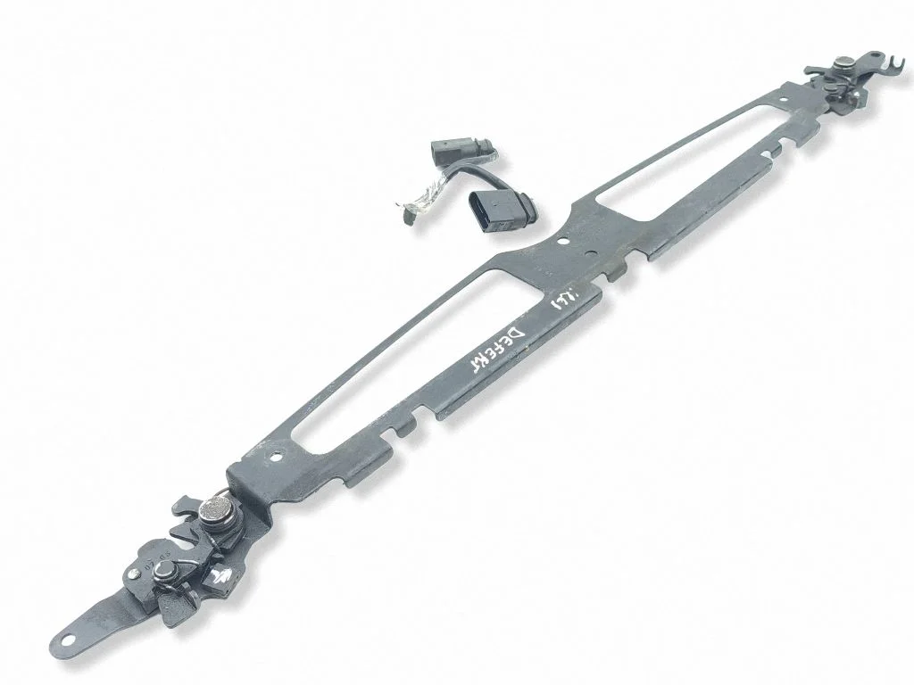 Motora pārsega slēdzene 3W0823509G