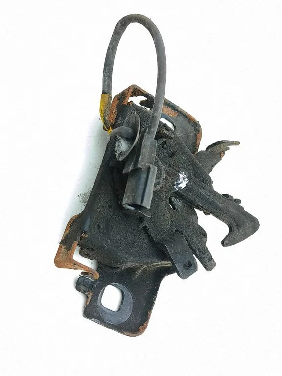 Engine bonnet/hood lock/catch