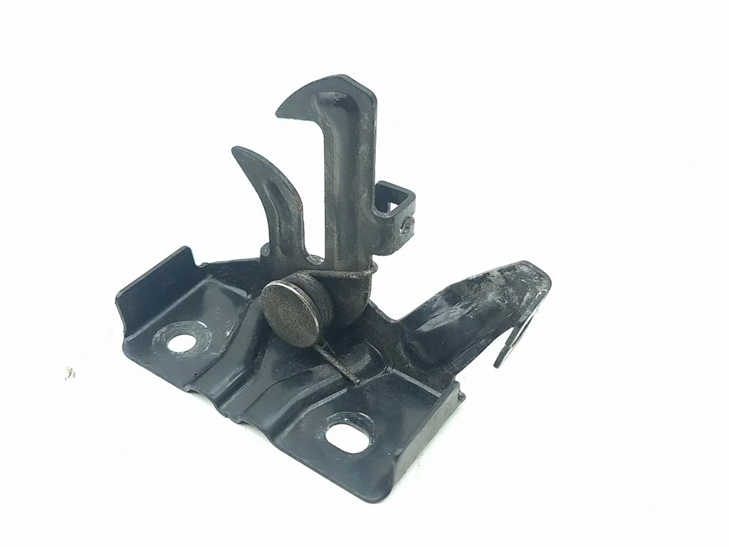 Engine bonnet/hood lock/catch
