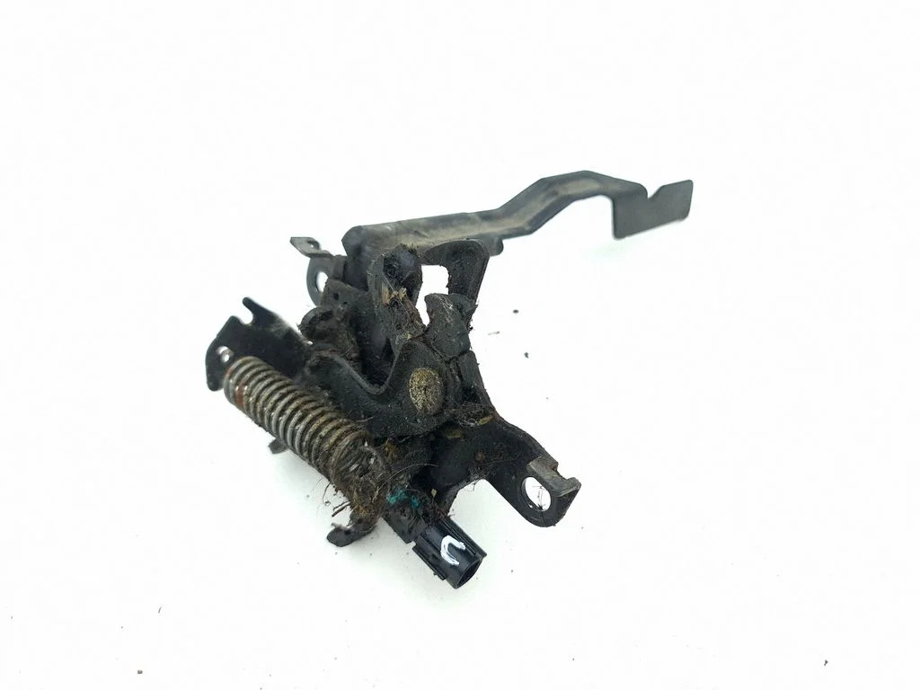 Engine bonnet/hood lock/catch