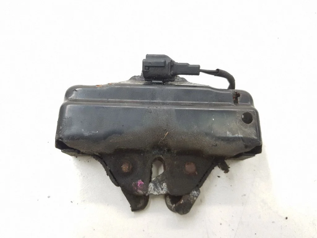 Engine bonnet/hood lock/catch