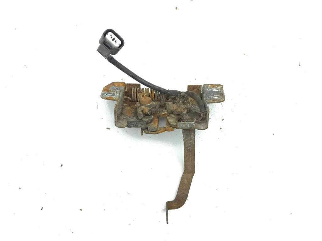 Engine bonnet/hood lock/catch