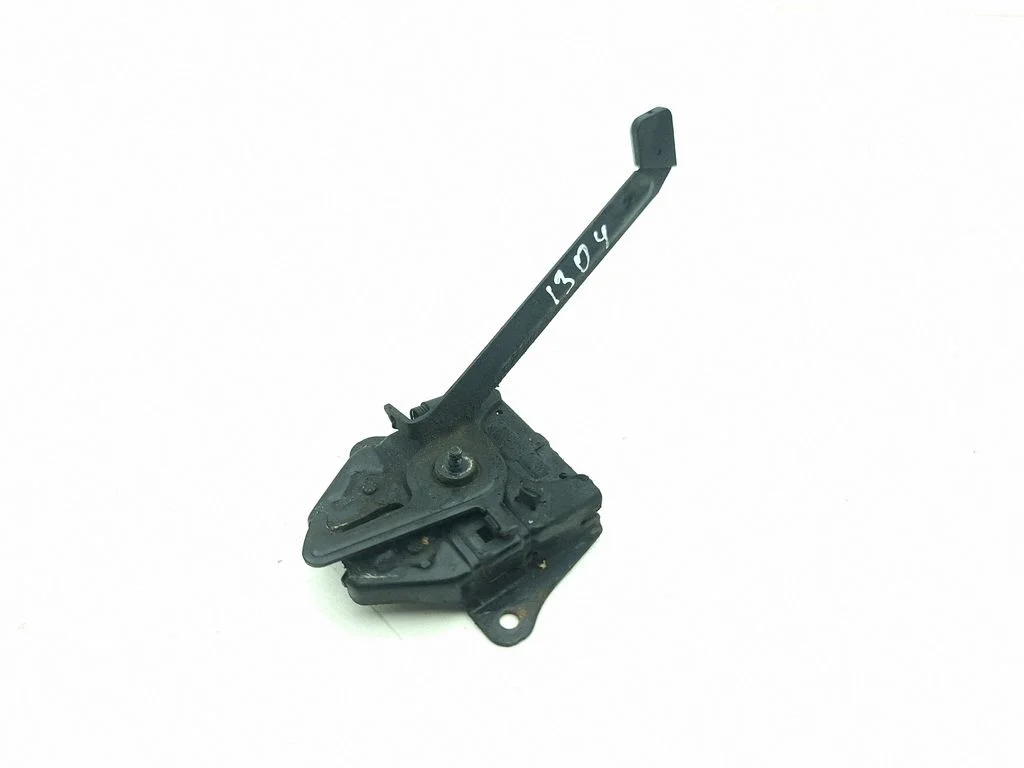 Engine bonnet/hood lock/catch
