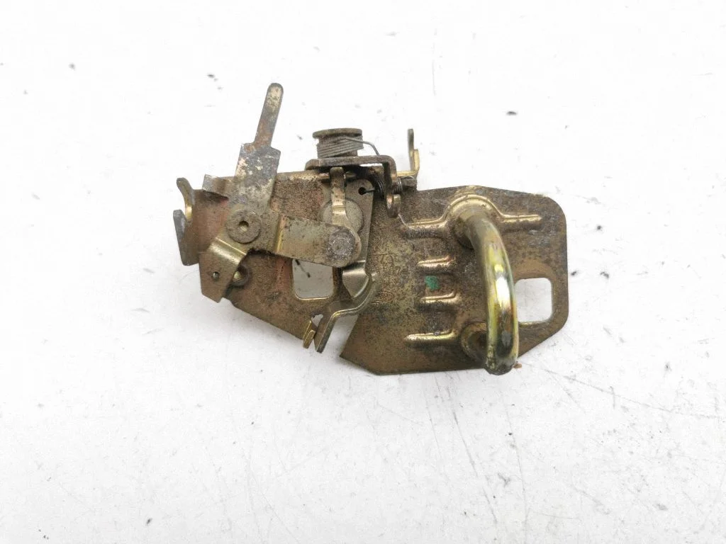 Engine bonnet/hood lock/catch
