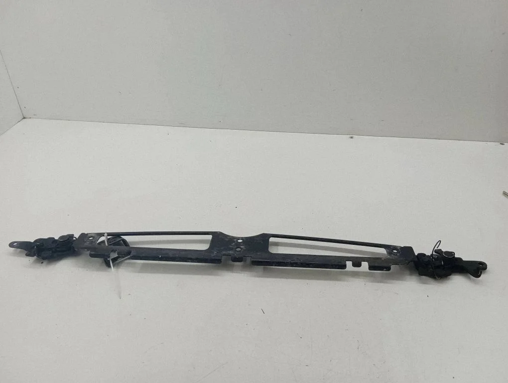Motora pārsega slēdzene 3W0823509G