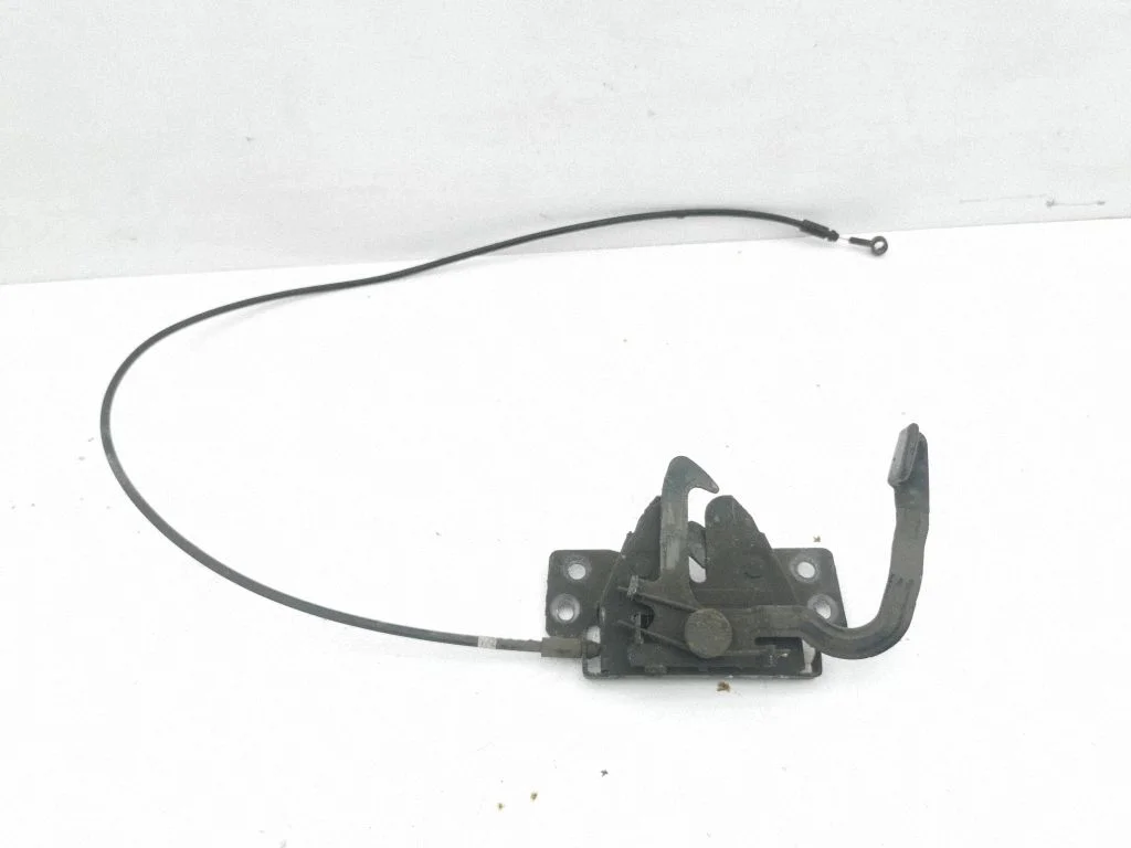 Engine bonnet/hood lock/catch