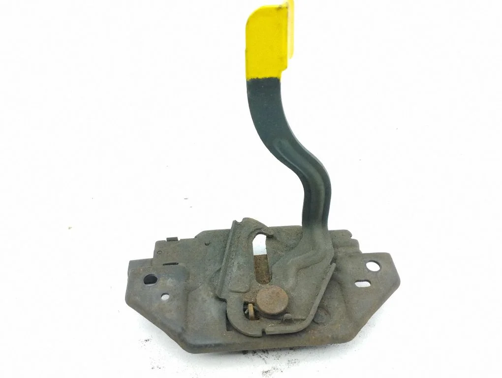 Engine bonnet/hood lock/catch