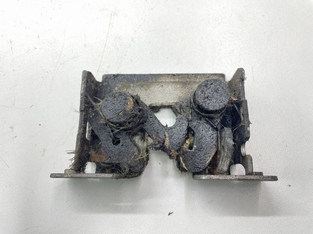 Zamek maski – BMW Seria 5 E60 E61 (2004-2010)