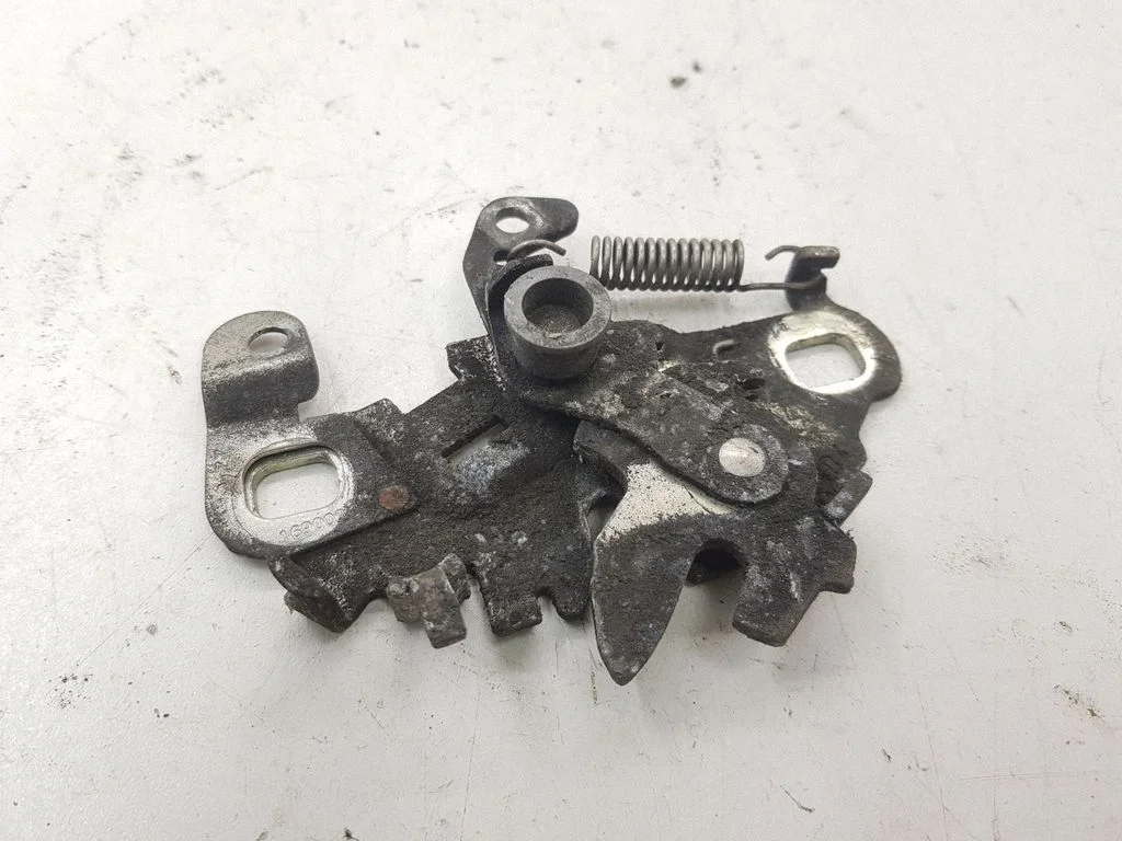Engine bonnet/hood lock/catch 1690023