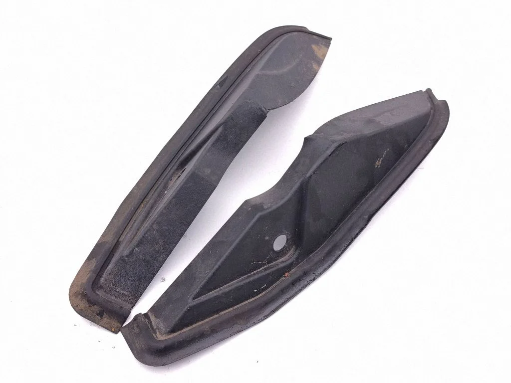 Podszybie (osłona wycieraczek) 735758901