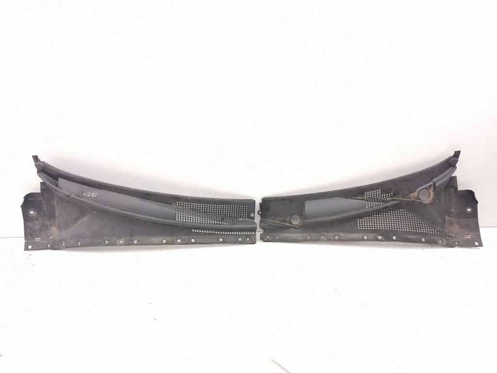 Wiper trim 861513E000