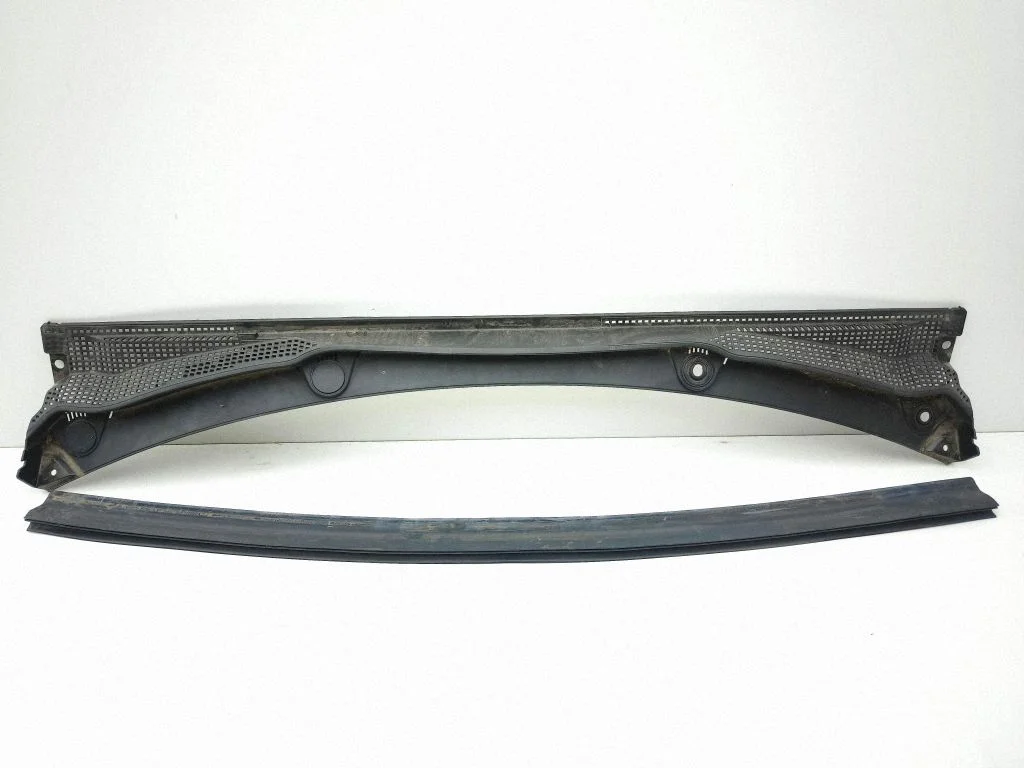 Wiper trim 668119397R