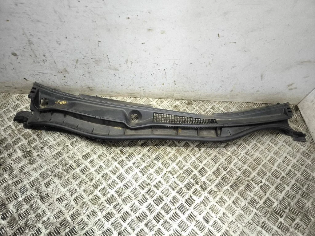 Wiper trim 5570853100