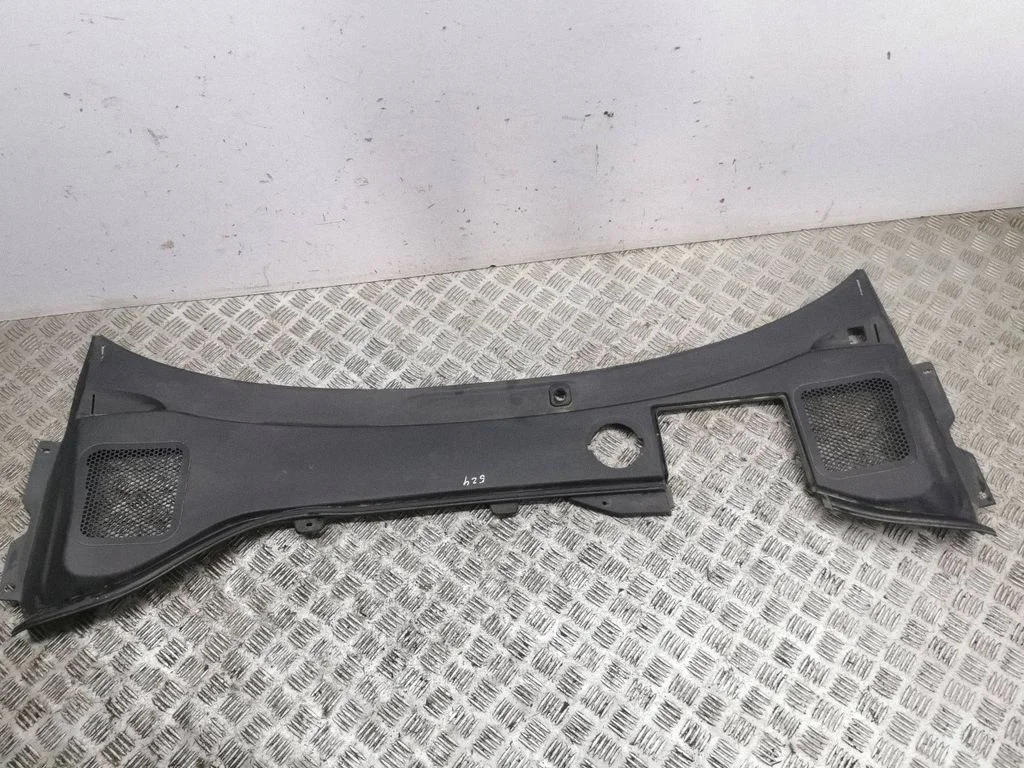 Wiper trim 3129877