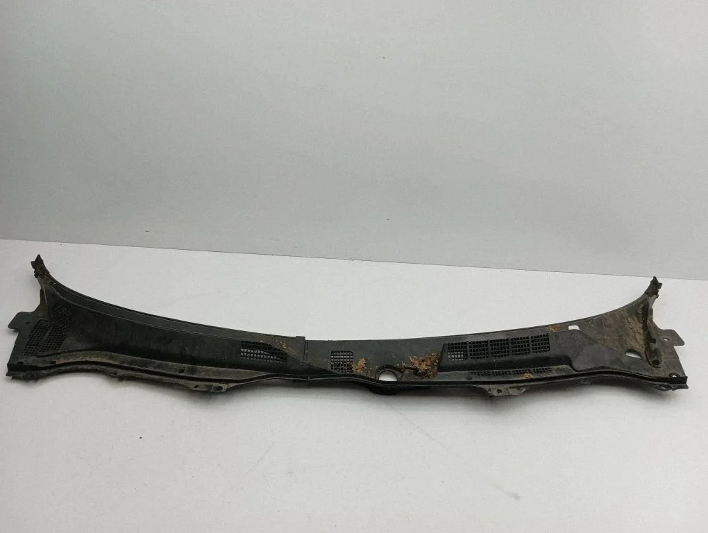 Wiper trim 66862CG00A