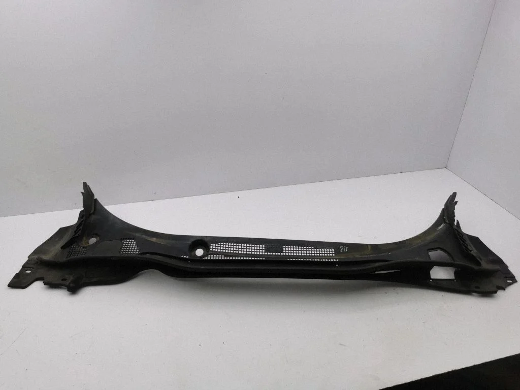 Wiper trim 74200T8M