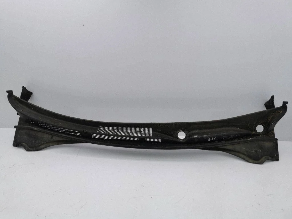 Wiper trim