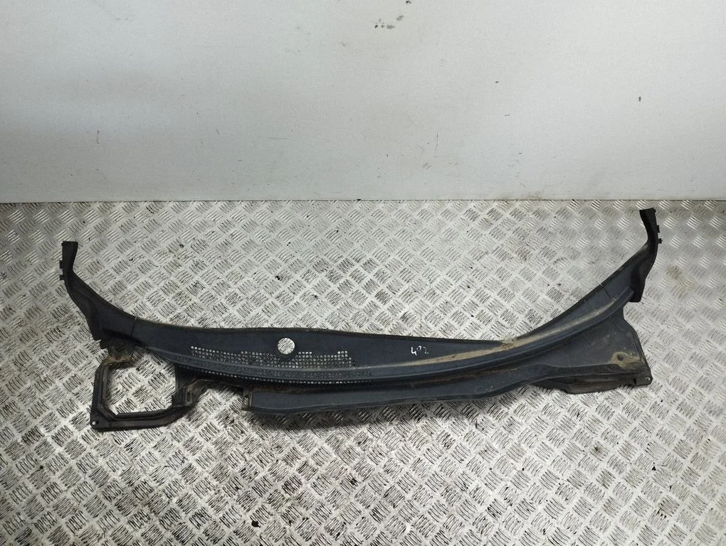 Wiper trim 74202T0A00
