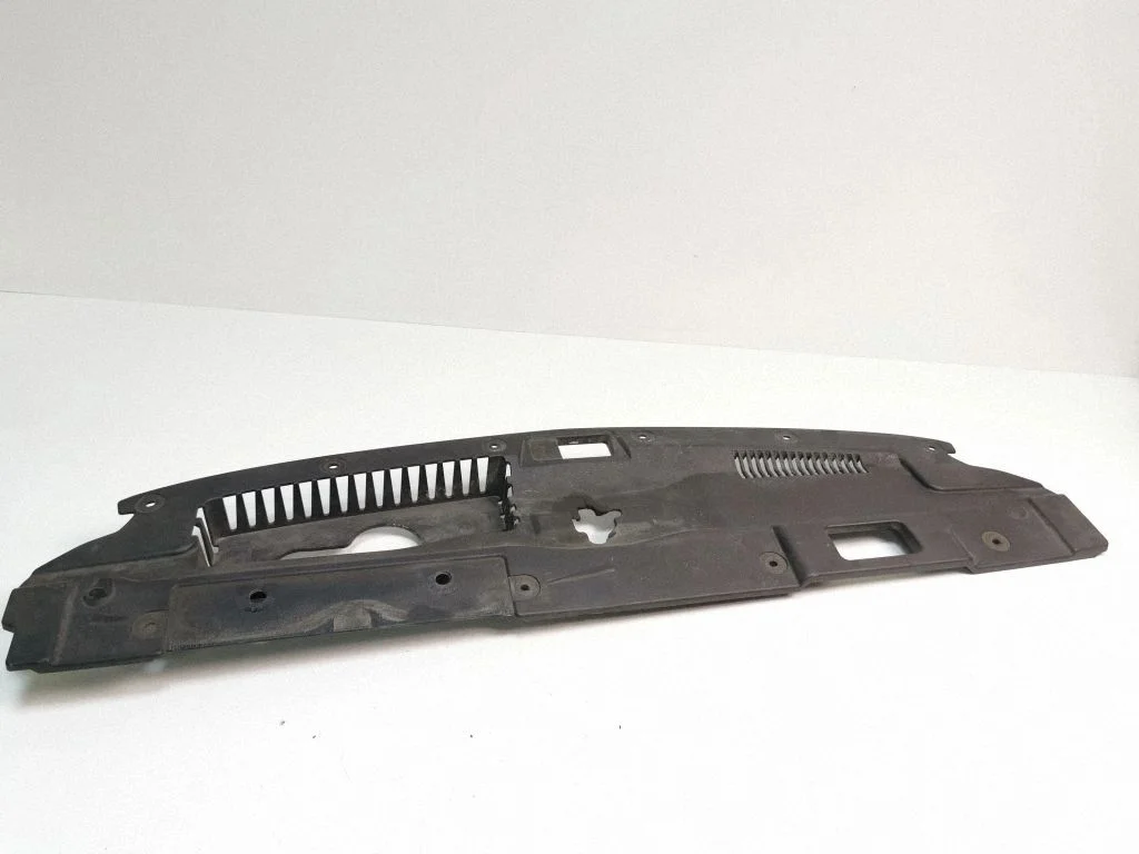 Osłona zamka maski 7450A753