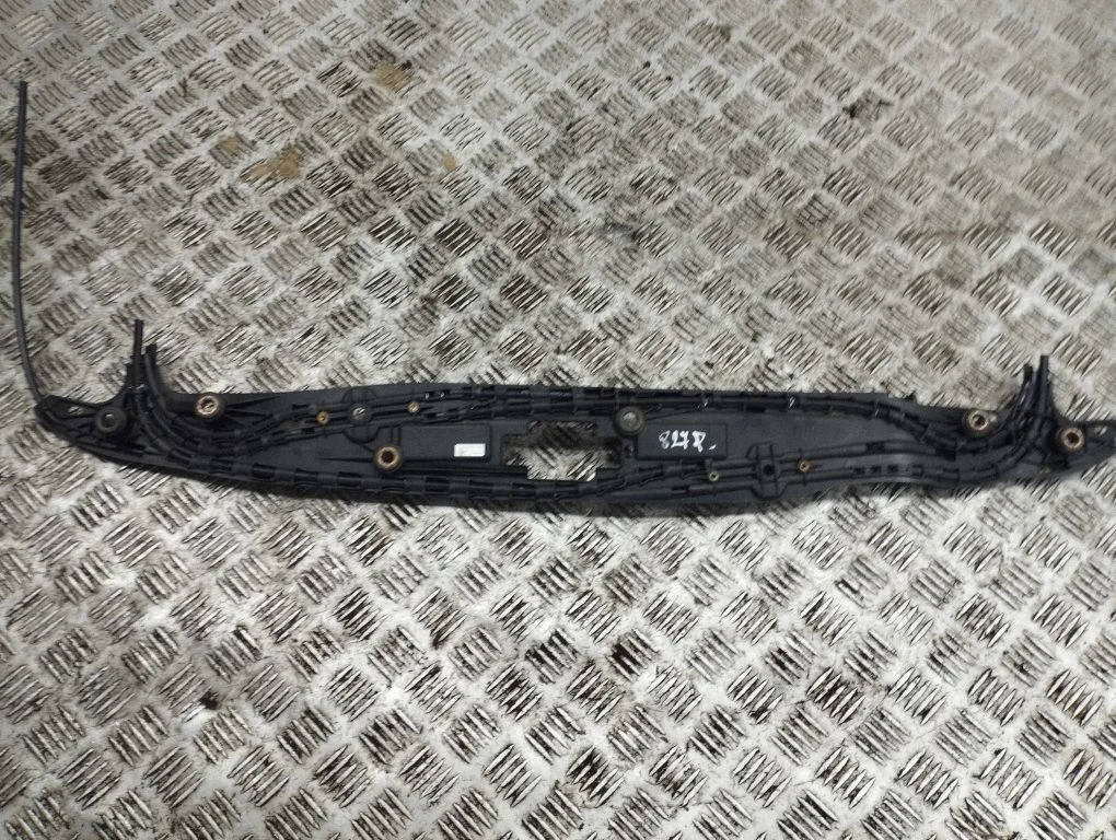 Engine bonnet/hood lock trim molding 1742508