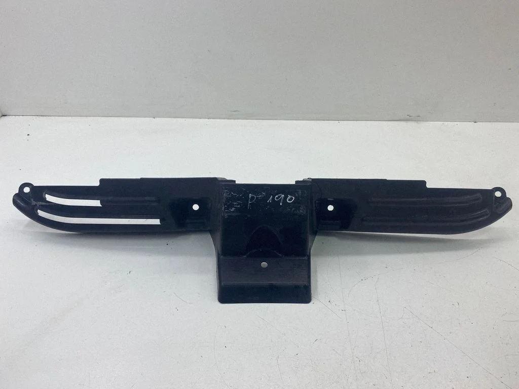 Engine bonnet/hood lock trim molding 7450A172